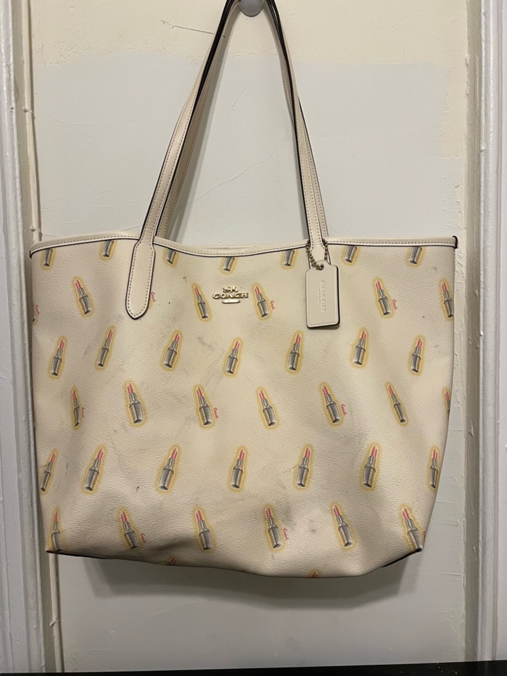 Rare Coach Cream Lipstick Print Leather Tote